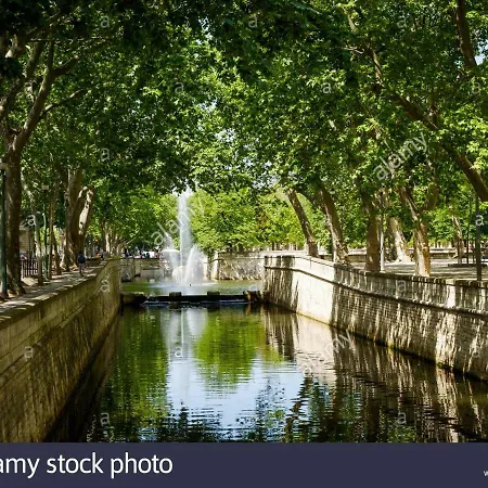 Maison Carre Appartement Nîmes